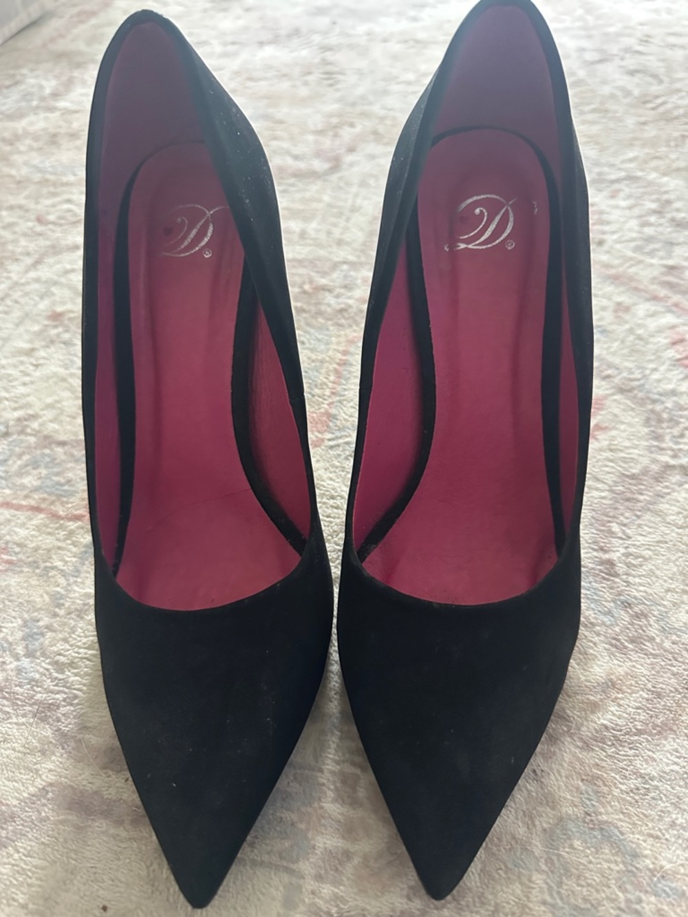Charlotte Russe Black Pointed Toe Pumps with Pink Insole
